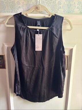 Emery Rose Black Satin Scoop Neck Camisole
